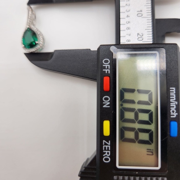 Real Diamond Teardrop Natural Emerald Necklace, Beautiful Minimalist Jewelry WOW - Picture 4 of 7